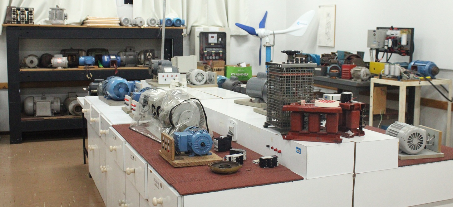 Laboratório I001 - Máquinas Elétricas e Acionamentos