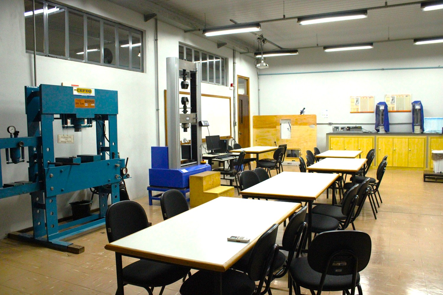 Laboratório H005