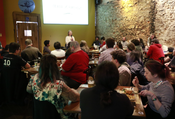 Pint of Science 2023 no Quintal do Monge. Foto: Daniel Faria Patire.