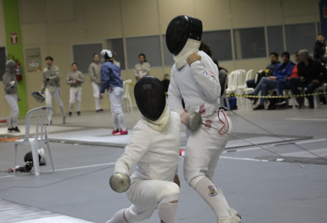 Aulas são fruto de parceria com a Prefeitura Municipal de Curitiba (Foto: Federação de Esgrima do Paraná)
