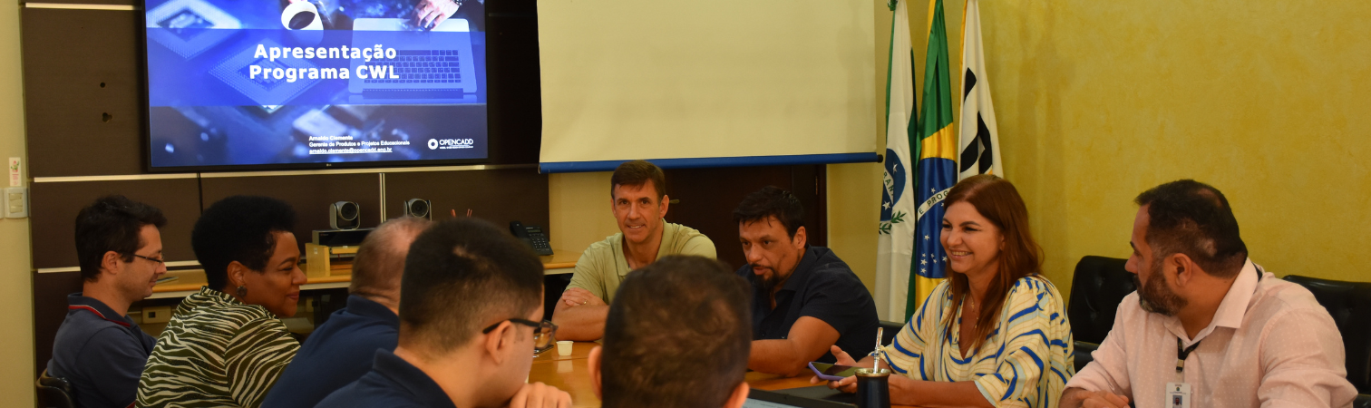 Reunião entre a empresa responsável pelo MatLab e o comitê da UTFPR