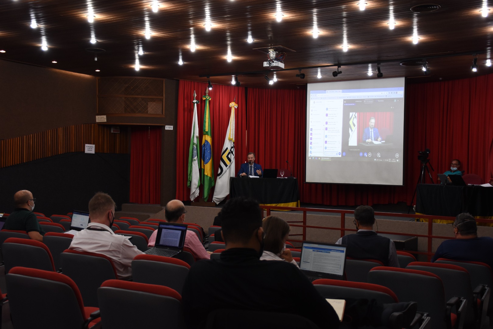 Registro da reunião do Couni no dia  25 de março (Foto: Decom)