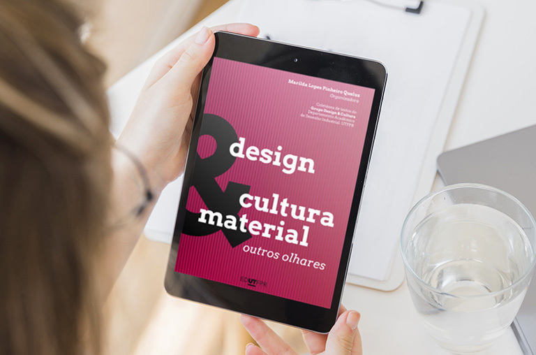 Aluna acessa livro no tablet (Foto: Decom)