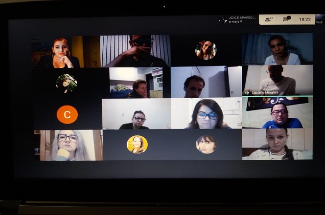 Imagem de divulgação do evento Café com Debate. Encontros são realizados via plataforma Google Meet, às terças-feiras.